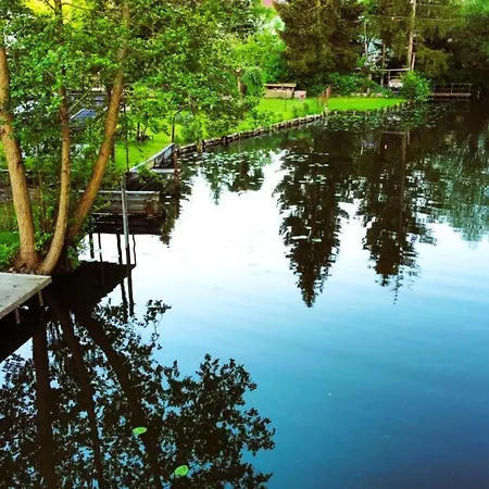 Апартаменты Alt-berliner Schwanenhof -