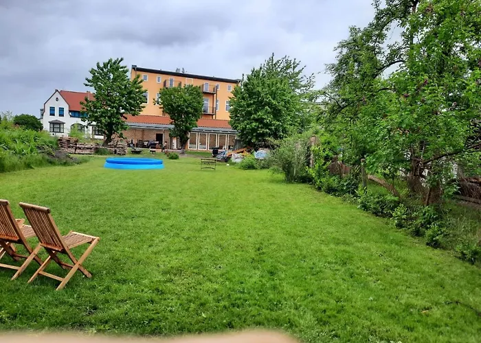 Alt-berliner Schwanenhof - * リヘン